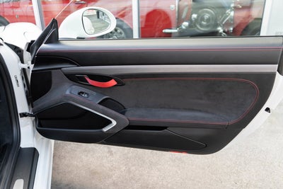 2016 Porsche Cayman GT4