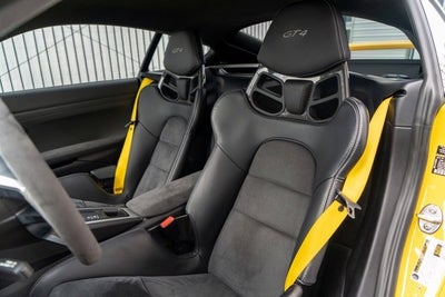 2016 Porsche Cayman GT4