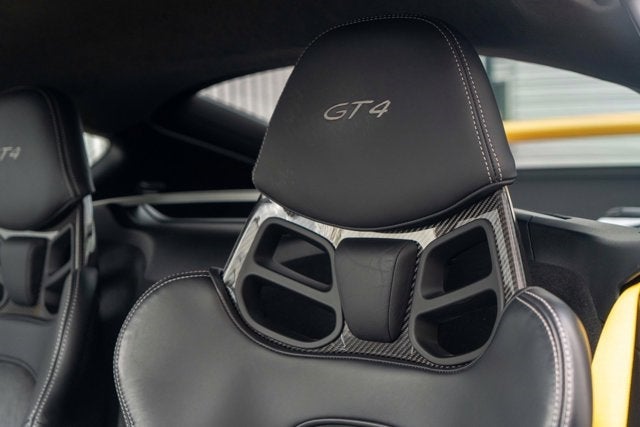 2016 Porsche Cayman GT4