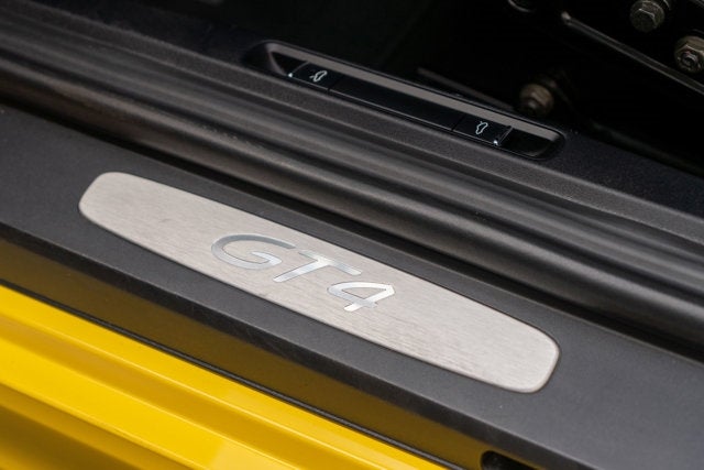 2016 Porsche Cayman GT4