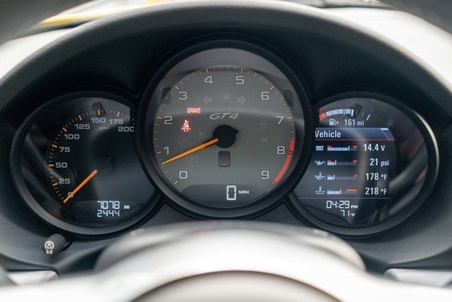 2016 Porsche Cayman GT4