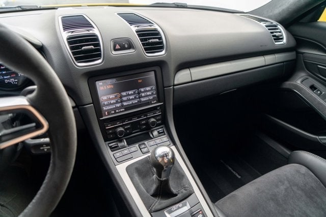 2016 Porsche Cayman GT4