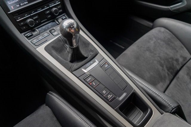 2016 Porsche Cayman GT4