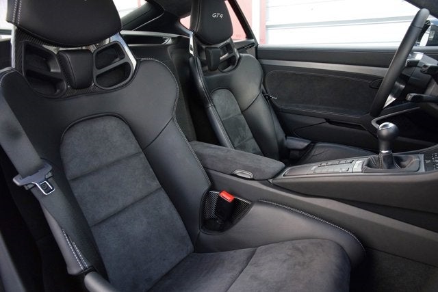 2016 Porsche Cayman GT4