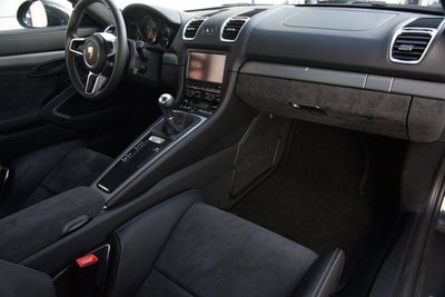 2016 Porsche Cayman GT4