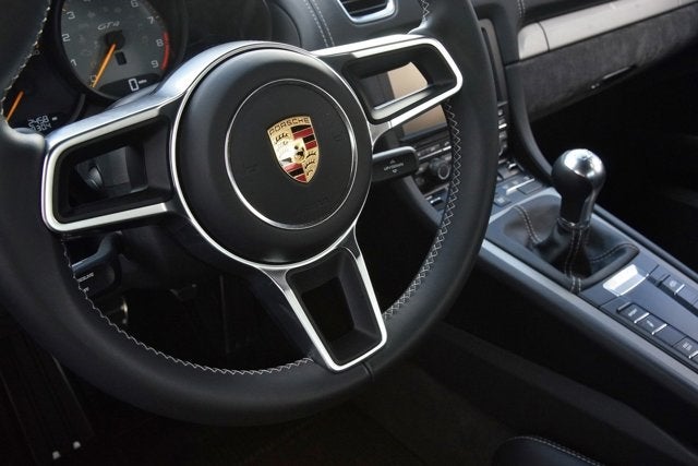 2016 Porsche Cayman GT4