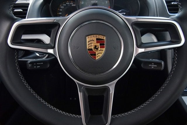 2016 Porsche Cayman GT4