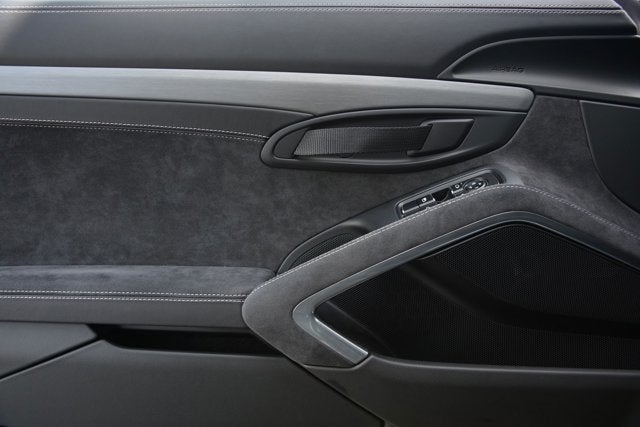 2016 Porsche Cayman GT4