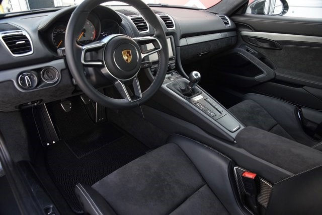 2016 Porsche Cayman GT4