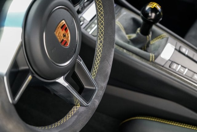 2016 Porsche Cayman GT4