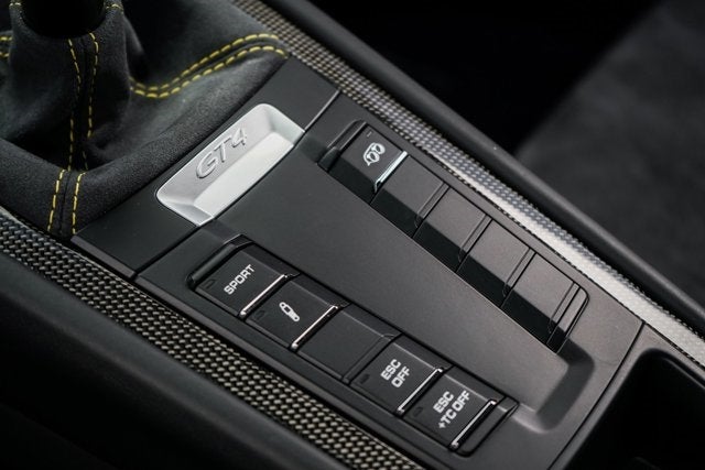 2016 Porsche Cayman GT4