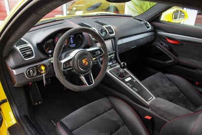 2016 Porsche Cayman GT4