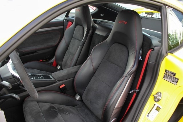 2016 Porsche Cayman GT4