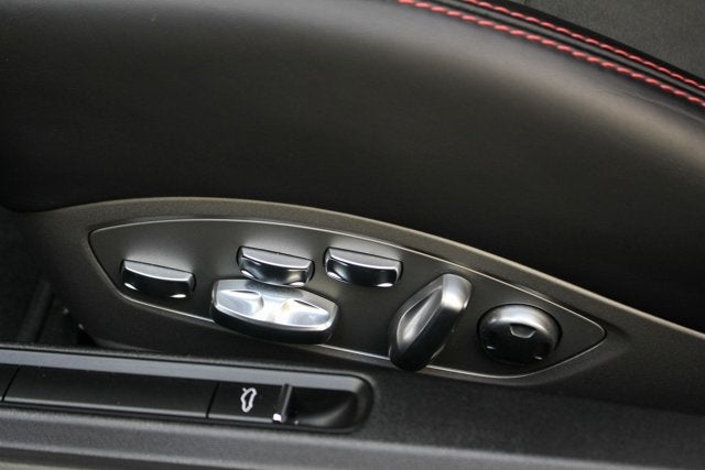 2016 Porsche Cayman GT4