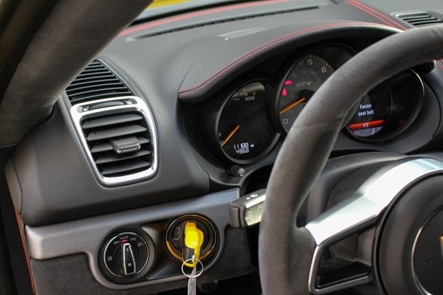 2016 Porsche Cayman GT4