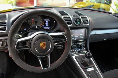 2016 Porsche Cayman GT4