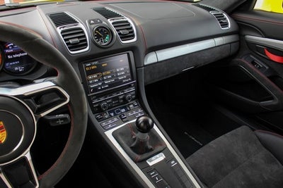 2016 Porsche Cayman GT4