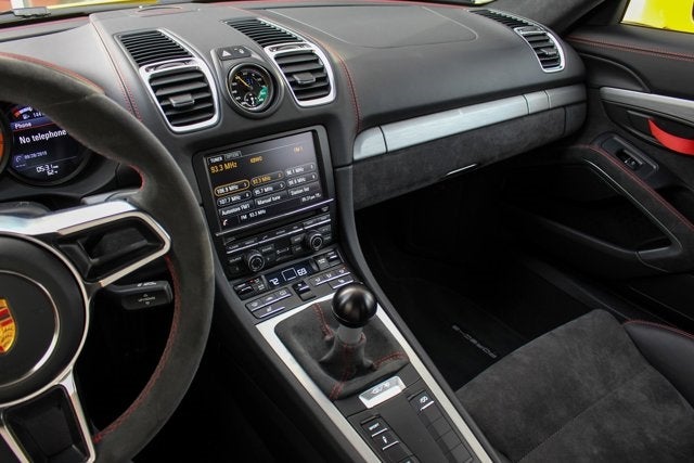 2016 Porsche Cayman GT4