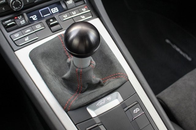 2016 Porsche Cayman GT4