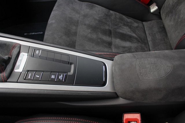 2016 Porsche Cayman GT4