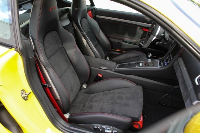 2016 Porsche Cayman GT4