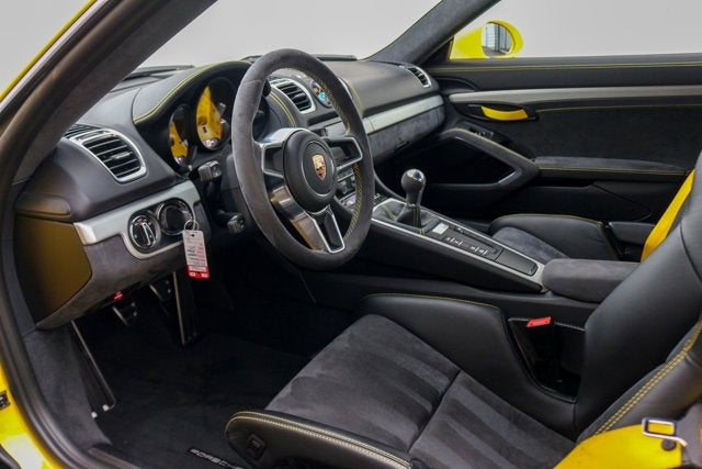 2016 Porsche Cayman GT4