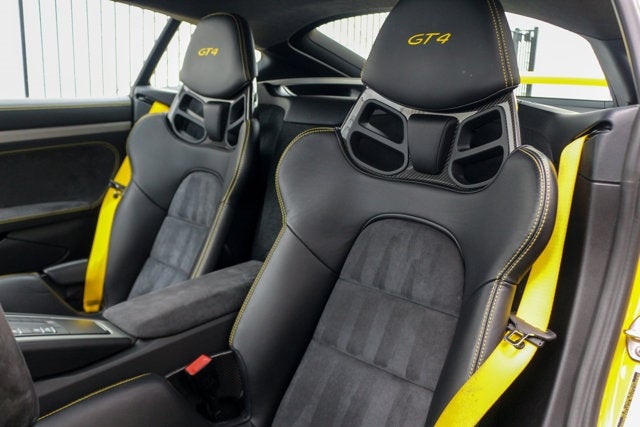 2016 Porsche Cayman GT4