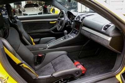 2016 Porsche Cayman GT4