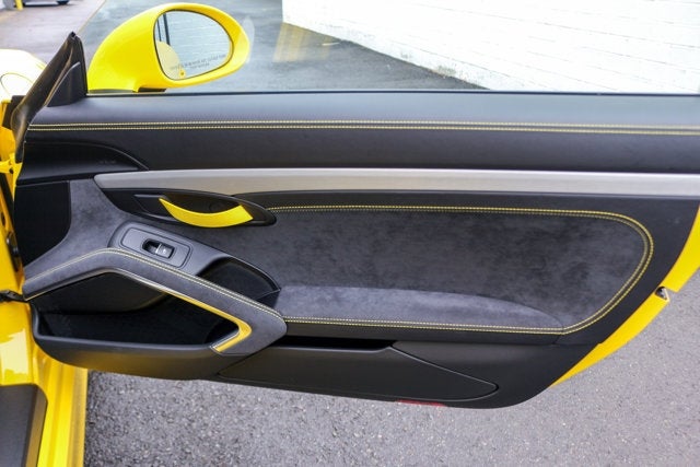 2016 Porsche Cayman GT4