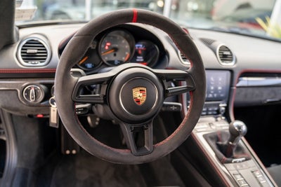 2021 Porsche 718 Cayman GT4