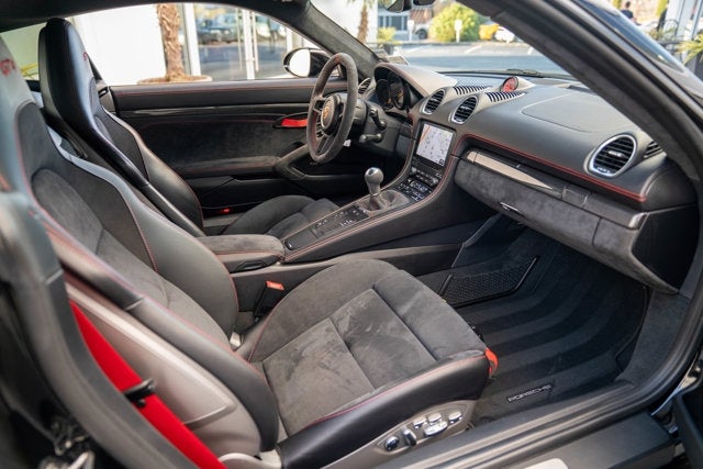 2021 Porsche 718 Cayman GT4