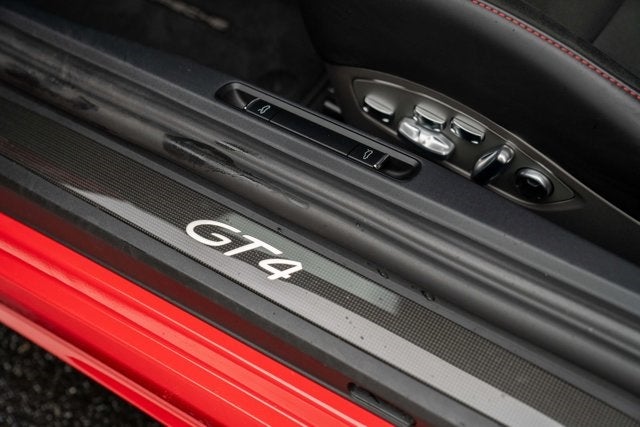 2022 Porsche 718 Cayman GT4