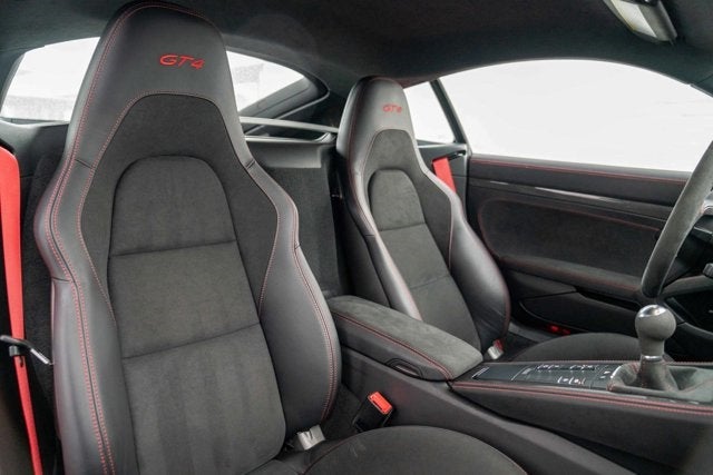 2022 Porsche 718 Cayman GT4