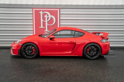 2022 Porsche 718 Cayman GT4