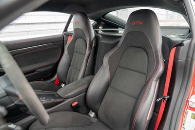 2022 Porsche 718 Cayman GT4