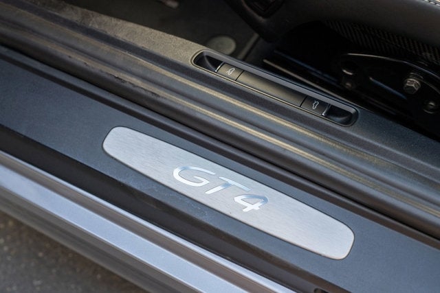 2016 Porsche Cayman GT4