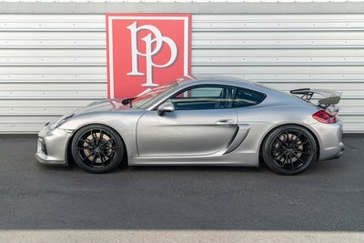 2016 Porsche Cayman GT4