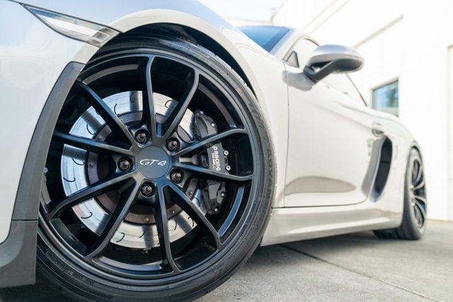 2016 Porsche Cayman GT4