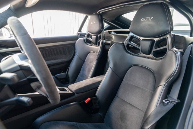 2016 Porsche Cayman GT4