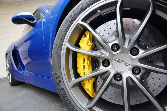 2016 Porsche Cayman GT4