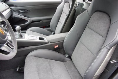 2016 Porsche Cayman GT4