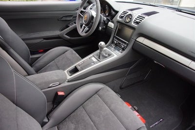 2016 Porsche Cayman GT4