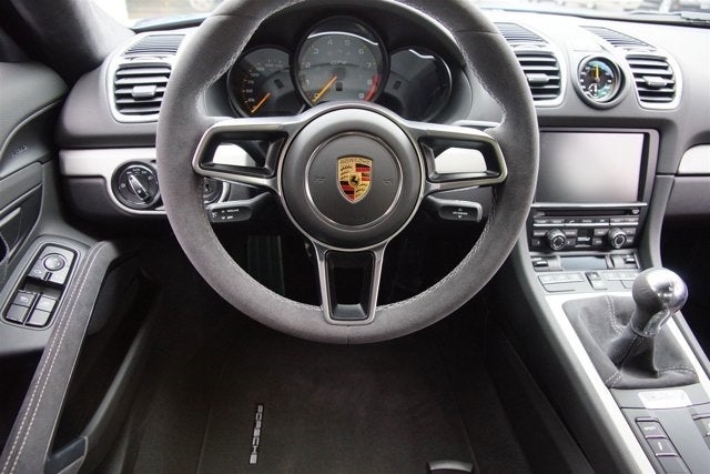 2016 Porsche Cayman GT4