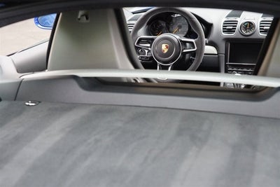 2016 Porsche Cayman GT4