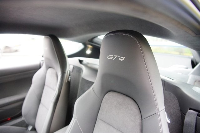 2016 Porsche Cayman GT4