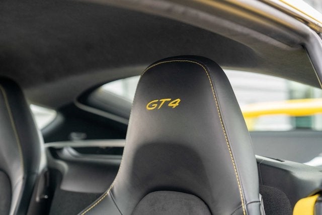 2016 Porsche Cayman GT4
