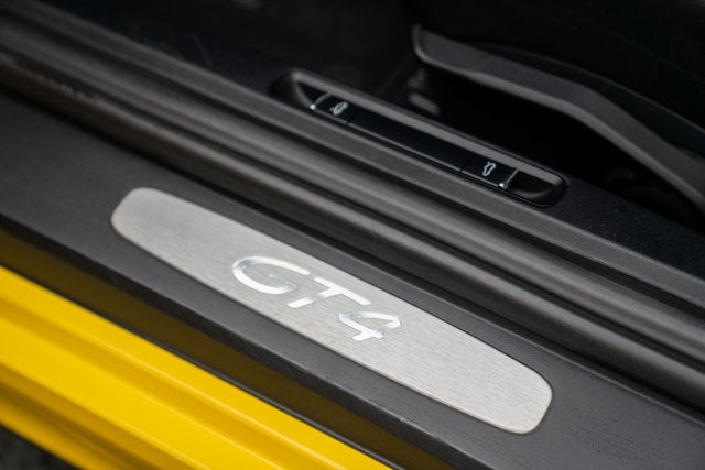 2016 Porsche Cayman GT4