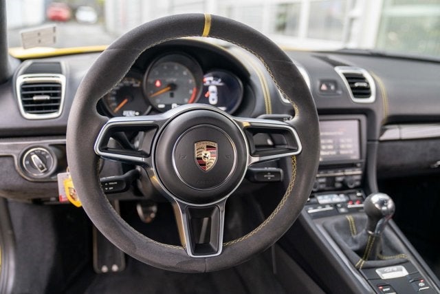 2016 Porsche Cayman GT4