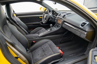 2016 Porsche Cayman GT4