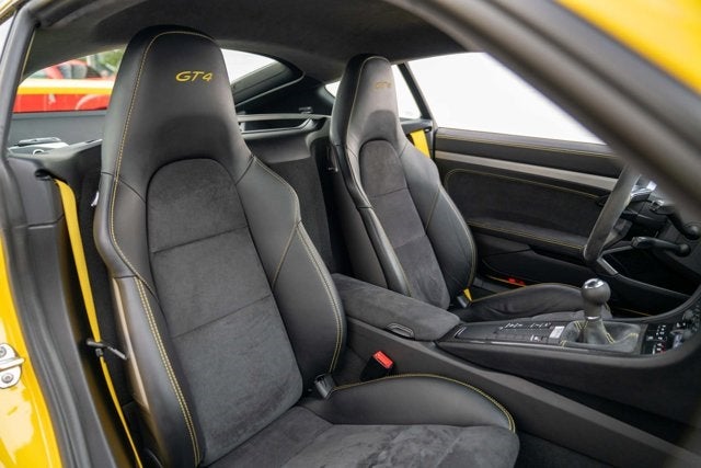 2016 Porsche Cayman GT4